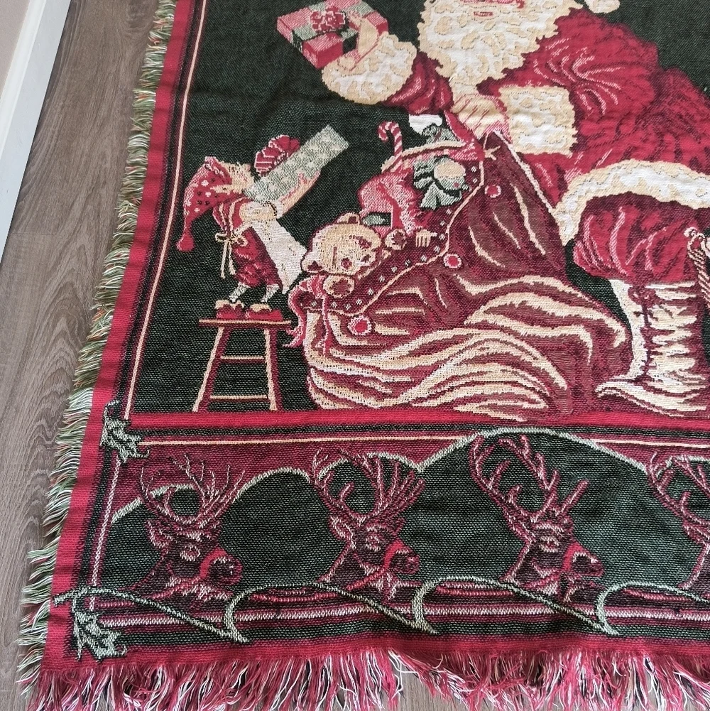 Vintage Festive Santa Clause Christmas Throw Tapestry Blanket MWW 1994 Elves